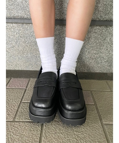 ENVYM（アンビー）の「チャンキーボリュームローファー（ブーツ・レディース・ブラック/ブラック系・22.5cm/23.5cm/24.5cm）」の13枚目の写真