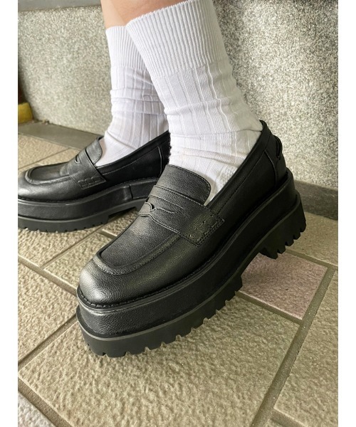 ENVYM（アンビー）の「チャンキーボリュームローファー（ブーツ・レディース・ブラック/ブラック系・22.5cm/23.5cm/24.5cm）」の15枚目の写真