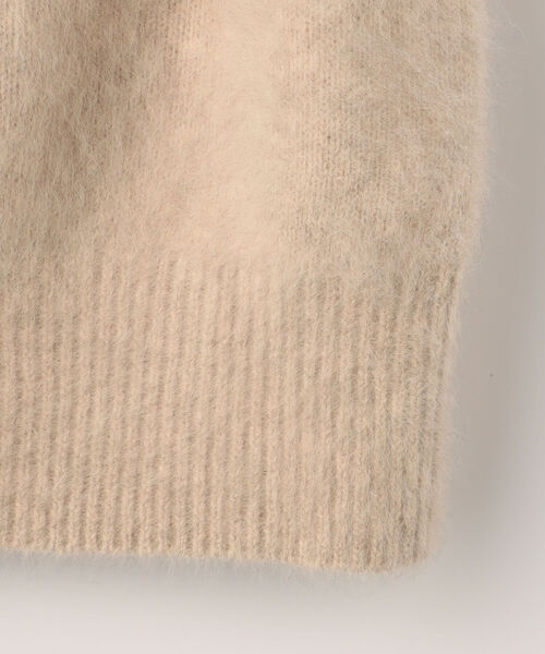 NOLLEY’S Sophi(ノーリーズソフィ)の「ヘアリーパール釦クルーネックカーディガン(カーディガン/ボレロ・レディース・ホワイト/ダークブラウン/ベージュ/ダークネイビー/グレイッシュブルー・38)」の6枚目の写真