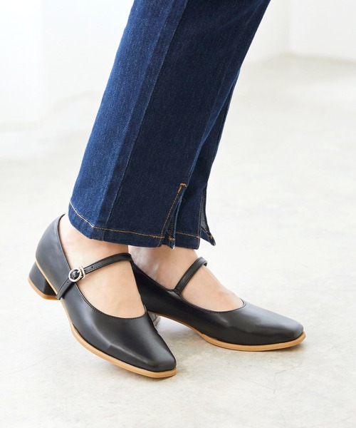 menue（メヌエ）の「スクエアトゥストラップパンプス（パンプス・レディース・アイボリー/ブラック/グレイッシュベージュ/ワインレッド・21.5cm/22.0cm/22.5cm/23.0cm/23.5cm/24.0cm/24.5cm/25.0cm/25.5cm/26.0cm）」の14枚目の写真