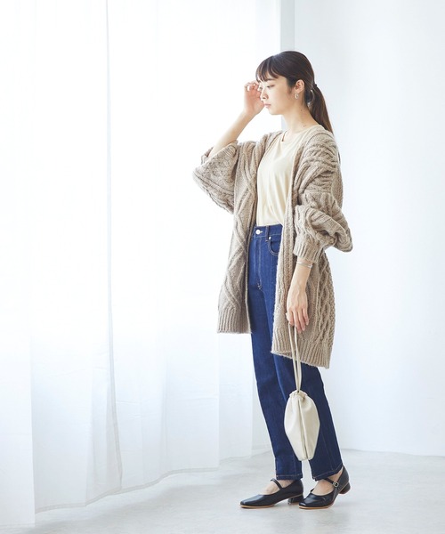 menue（メヌエ）の「スクエアトゥストラップパンプス（パンプス・レディース・アイボリー/ブラック/グレイッシュベージュ/ワインレッド・21.5cm/22.0cm/22.5cm/23.0cm/23.5cm/24.0cm/24.5cm/25.0cm/25.5cm/26.0cm）」の6枚目の写真