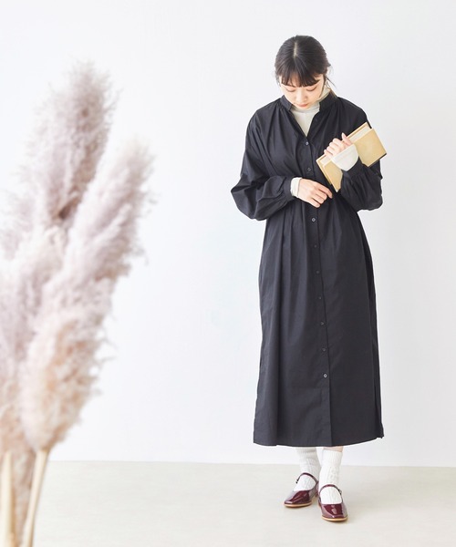 menue（メヌエ）の「スクエアトゥストラップパンプス（パンプス・レディース・アイボリー/ブラック/グレイッシュベージュ/ワインレッド・21.5cm/22.0cm/22.5cm/23.0cm/23.5cm/24.0cm/24.5cm/25.0cm/25.5cm/26.0cm）」の12枚目の写真