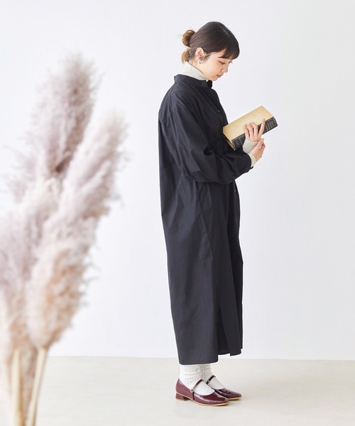 menue（メヌエ）の「スクエアトゥストラップパンプス（パンプス・レディース・アイボリー/ブラック/グレイッシュベージュ/ワインレッド・21.5cm/22.0cm/22.5cm/23.0cm/23.5cm/24.0cm/24.5cm/25.0cm/25.5cm/26.0cm）」の8枚目の写真