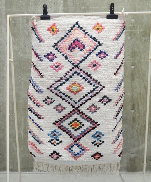 CONTROL FREAK / CTFK(コントロールフリーク)の「CONTROL FREAK(コントロールフリーク)BOUCHEROUITE(ラグ/マット・レディース・ホワイト/ブラック/レッド/オフホワイト/ピンク/イエロー/アイボリー/クリーム/マルチ/ストライプ/チェック・FREE)」の3枚目の写真