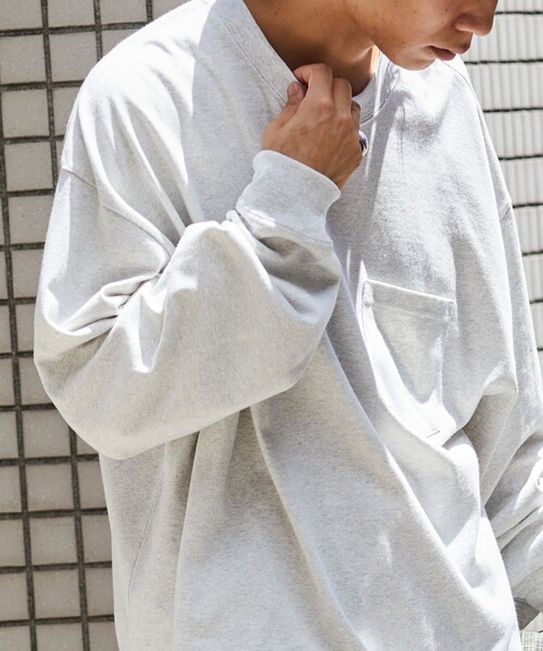 FREAK'S STORE（フリークスストア）の「WEB限定 ビッグシルエット マックスウェイト ロングスリーブ クルーネックTシャツ/ロンT/ヘビーウェイト（Tシャツ/カットソー・メンズ・ホワイト/ブラック/アッシュグレー/グレイッシュベージュ/ダークグリーン/ネイビー・SMALL/MEDIUM/LARGE）」の12枚目の写真