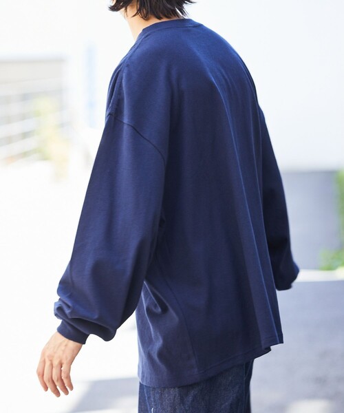 FREAK'S STORE（フリークスストア）の「WEB限定 ビッグシルエット マックスウェイト ロングスリーブ クルーネックTシャツ/ロンT/ヘビーウェイト（Tシャツ/カットソー・メンズ・ホワイト/ブラック/アッシュグレー/グレイッシュベージュ/ダークグリーン/ネイビー・SMALL/MEDIUM/LARGE）」の17枚目の写真