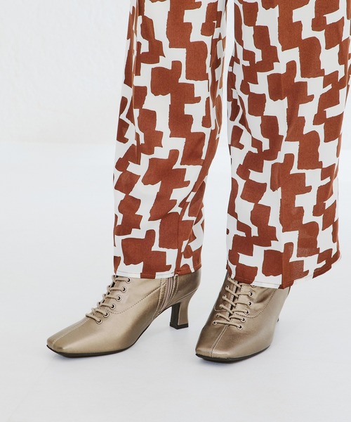 ORiental TRaffic（オリエンタルトラフィック）の「レースアップストレッチミドルブーツ 21420（ブーツ・レディース・ホワイト/ブラック/ガンメタ・LL/S/M/L/3L/SS）」の19枚目の写真