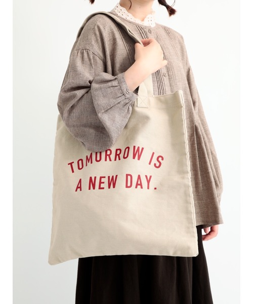 Samansa Mos2（サマンサ モスモス）の「キャンバスロゴトートバッグ（ハンドバッグ・レディース・ベージュ/オレンジ/チャコール・ﾌﾘ-）」の2枚目の写真