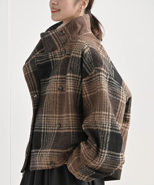 rps（アールピーエス）の「チェック柄ショート丈スタンドカラーコート（その他アウター・レディース・ブラウン/グリーン・M/L）」の4枚目の写真