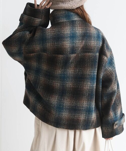 rps（アールピーエス）の「チェック柄ショート丈スタンドカラーコート（その他アウター・レディース・ブラウン/グリーン・M/L）」の11枚目の写真