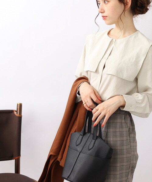 DRESKIP（ドレスキップ）の「◆大人かわいい着こなしに！ビッグ襟セ－ラカラ－ブラウス（シャツ/ブラウス・レディース・ナチュラル/ブラック/ピンク系・02/03）」の3枚目の写真