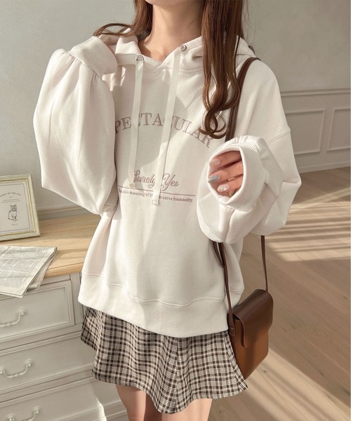 apres jour(アプレジュール)の「サテンリボンロゴパーカー【ZOZOTOWN限定アイテム】(パーカー・レディース・ネイビー/スモークピンク/ライトピンク/アイボリー・フリー/X-LARGE)」の5枚目の写真