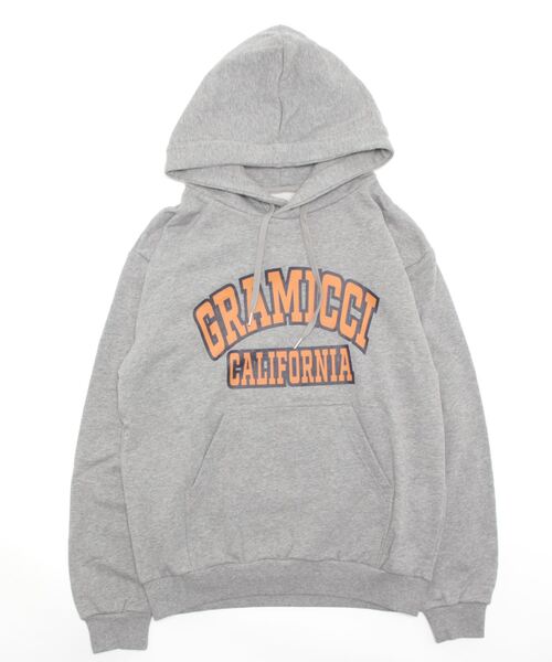 Gramicci（グラミチ）の「《GRAMICCI》LOGO HOODED SWEAT（パーカー・レディース・レッド/ブラック/ヘザーグレー・SMALL/MEDIUM/LARGE）」の3枚目の写真