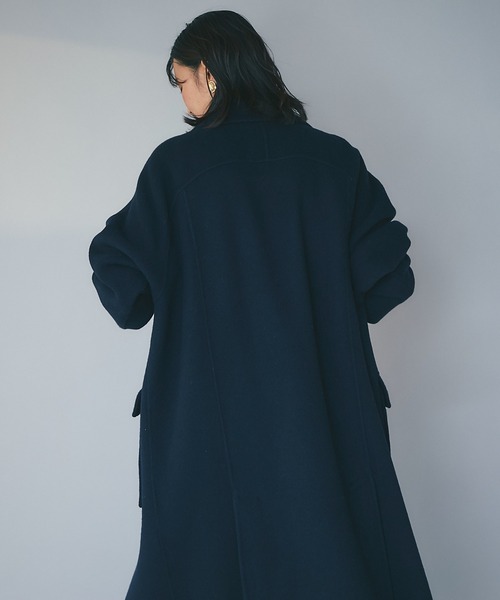 RIVE DROITE（リヴドロワ）の「メンズライクディティールが魅力/ステンカラーオーバーサイズリバーコート（ステンカラーコート・レディース・ネイビー/キャメル・FREE）」の15枚目の写真