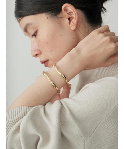 AMERICAN HOLIC(アメリカンホリック)の「ダブルラインバングル(バングル/リストバンド・レディース・ゴールド・FREE)」の4枚目の写真