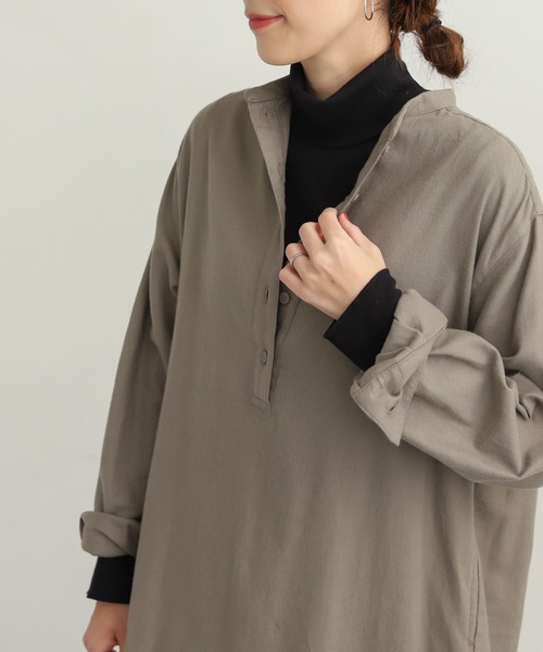 URBAN RESEARCH DOORS（アーバンリサーチドアーズ）の「テレコタートルネックTシャツ（Tシャツ/カットソー・レディース・ベージュ/ブラック・MEDIUM）」の11枚目の写真