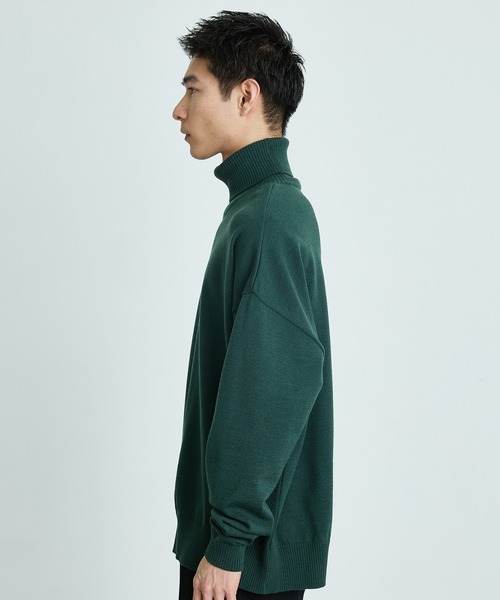 PUBLIC TOKYO(パブリックトウキョウ)の「〈ユニセックス / フリーサイズ〉ウールオーバータートルニット(ニット/セーター・メンズ・サックスブルー/グリーン/アイボリー/ブラック・FREE)」の11枚目の写真