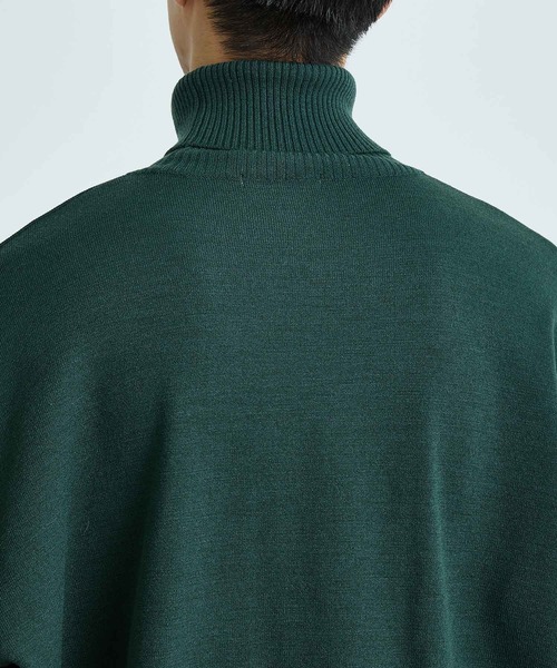 PUBLIC TOKYO(パブリックトウキョウ)の「〈ユニセックス / フリーサイズ〉ウールオーバータートルニット(ニット/セーター・メンズ・サックスブルー/グリーン/アイボリー/ブラック・FREE)」の5枚目の写真
