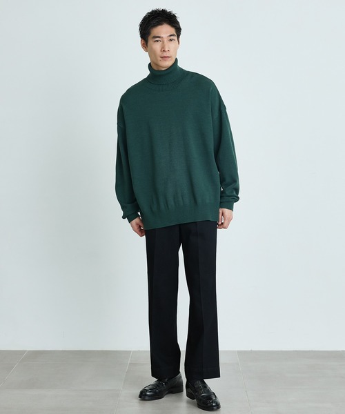 PUBLIC TOKYO(パブリックトウキョウ)の「〈ユニセックス / フリーサイズ〉ウールオーバータートルニット(ニット/セーター・メンズ・サックスブルー/グリーン/アイボリー/ブラック・FREE)」の13枚目の写真