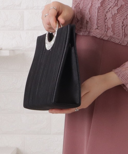 Lace Ladies(レースレディース)の「3wayメタルハンドルサテンプリーツスクエアバッグ(クラッチバッグ・レディース・ブラック/オリーブ/シルバー/ベージュ・FREE)」の15枚目の写真