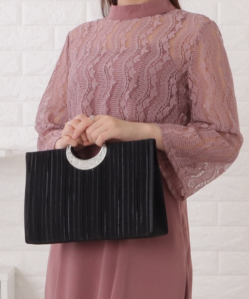 Lace Ladies(レースレディース)の「3wayメタルハンドルサテンプリーツスクエアバッグ(クラッチバッグ・レディース・ブラック/オリーブ/シルバー/ベージュ・FREE)」の13枚目の写真