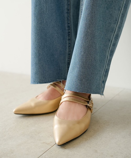 rectangle（レクタングル）の「ダブルストラップパンプス（パンプス・レディース・アイボリー/ブラック/ゴールド・SMALL/MEDIUM/LARGE）」の5枚目の写真