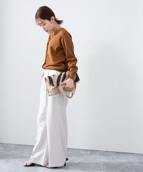 Rie Miller（リエミラー）の「《手洗い可能》GIZA COTTONベーシッククルーカーディガン（カーディガン/ボレロ・レディース・レッド/ブラウン/グリーン/チャコールグレー・38/36）」の6枚目の写真