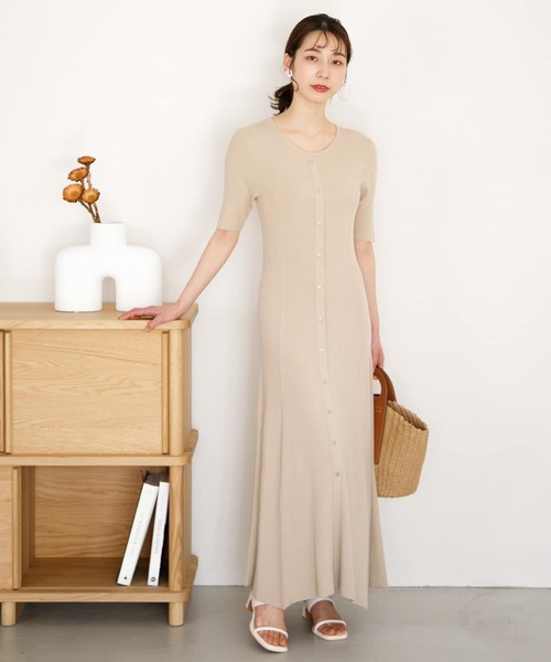 HEYUMM（ヘユム）の「リブデザインニットワンピース（ワンピース・レディース・ブラック/ライトピンク/ライトベージュ・ONE/S）」の22枚目の写真