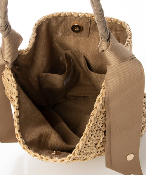 cache cache（カシュ カシュ）の「カシュカシュ cachecache / 下がりグログラン柄編みワンハンドルクロッシェトート（かごバッグ・レディース・オレンジ/サックスブルー/ブラック/ブラウン/カーキ/ライトグレー・FREE）」の13枚目の写真