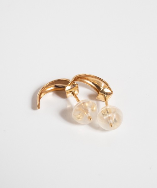 Ops.(オプス)の「三日月 ピアス レディース ハーフムーン 18K 金属アレルギー対応【LUZON ルゾン】(ピアス(両耳用)・レディース・イエローゴールド・ONE SIZE)」の13枚目の写真