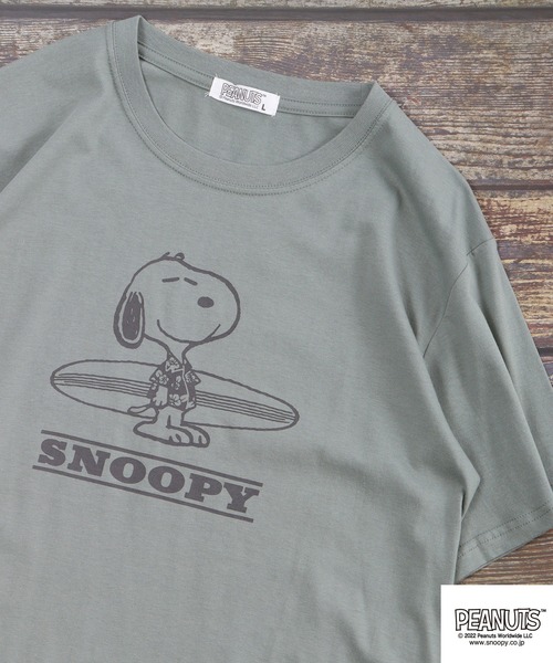 PEANUTS（ピーナッツ）の「PEANUTS スヌーピー アロハ柄 Tシャツ 半袖（Tシャツ/カットソー・レディース・カーキ/グレー系その他/アイボリー/ピンク系その他/グレイッシュベージュ/チャコールグレー/クリーム/グレイッシュブルー/グリーン/ホワイト系その他/ネイビー/ベージュ・M/L/LL）」の9枚目の写真