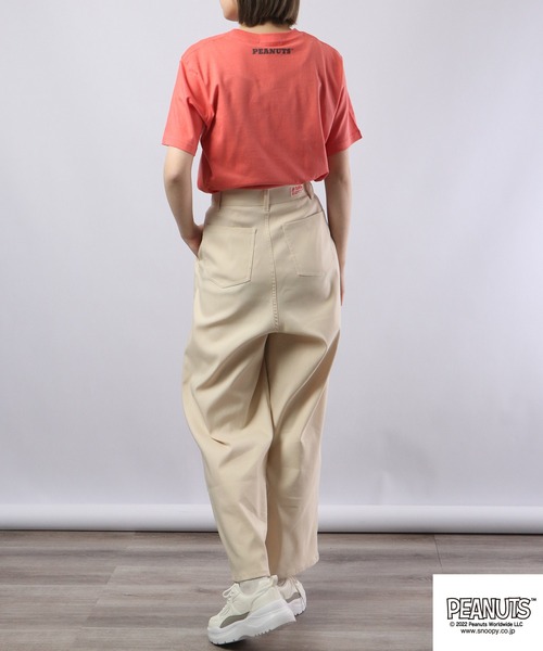 PEANUTS（ピーナッツ）の「PEANUTS スヌーピー アロハ柄 Tシャツ 半袖（Tシャツ/カットソー・レディース・カーキ/グレー系その他/アイボリー/ピンク系その他/グレイッシュベージュ/チャコールグレー/クリーム/グレイッシュブルー/グリーン/ホワイト系その他/ネイビー/ベージュ・M/L/LL）」の13枚目の写真