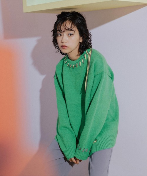 miette（ミエット）の「配色ｽﾃｯﾁｵｰﾊﾞｰｻｲｽﾞﾆｯﾄ（ニット/セーター・レディース・ピンク/グリーン/ブラック/アイボリー・FREE）」の4枚目の写真