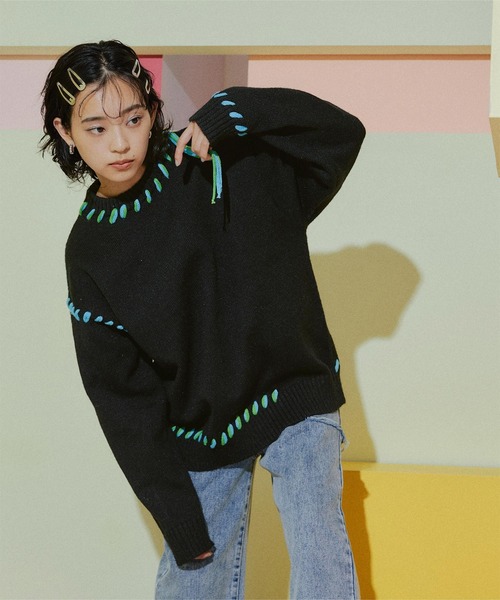 miette（ミエット）の「配色ｽﾃｯﾁｵｰﾊﾞｰｻｲｽﾞﾆｯﾄ（ニット/セーター・レディース・ピンク/グリーン/ブラック/アイボリー・FREE）」の3枚目の写真