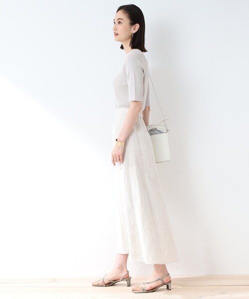 INDIVI(インディヴィ)の「◆【洗える/日本製】リネン混ニットトップス(ニット/セーター・レディース・ブルー/ブラック/ライトグレー/ダークブラウン・05/38)」の17枚目の写真