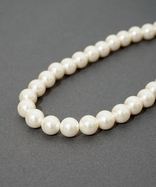 flower（フラワー）の「ドロップショートネックレス（ネックレス・レディース・ホワイト・FREE）」の3枚目の写真