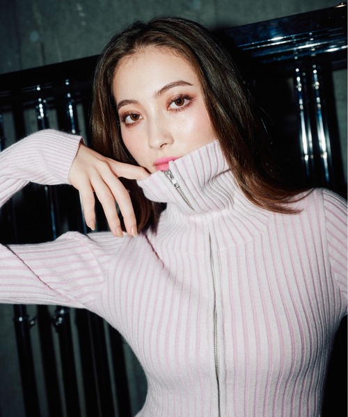 BLONDEY（ブロンディ）の「フロントジップトップス（Tシャツ