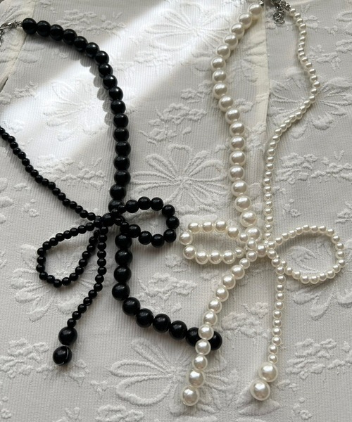 cuorequal（クオレコール）の「リボンパールネックレス（ネックレス・レディース・ホワイト/ブラック・FREE）」の5枚目の写真