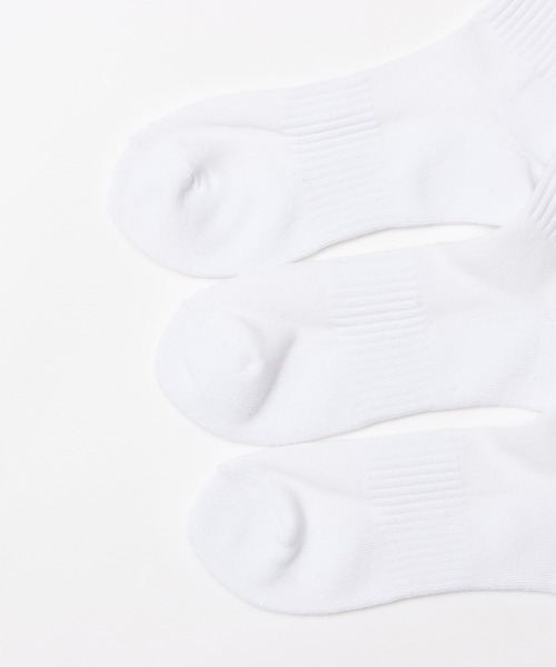 Champion（チャンピオン）の「【Champion/チャンピオン】メンズ 【3足組】 クォーターレングスソックス【ハーフパイル】（ソックス/靴下・メンズ・ブラック/ホワイト/シルバーグレー・LARGE/MEDIUM/SMALL）」の4枚目の写真