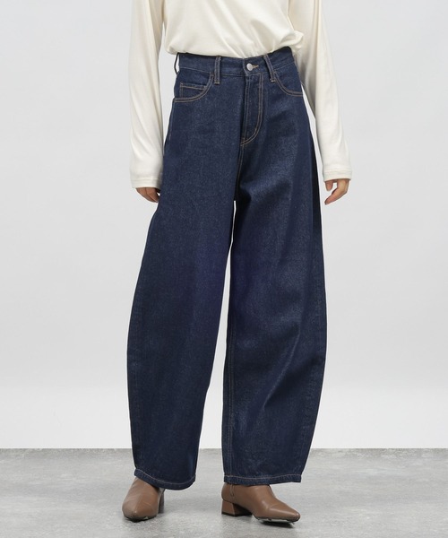 LAKOLE（ラコレ）の「カーブシルエットデニム / 982735（デニムパンツ