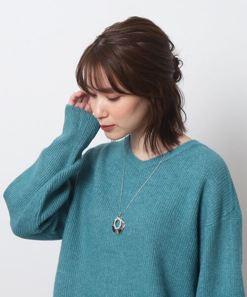 SHOO・LA・RUE（シューラルー）の「◆ウェーブメタルフェイクパールリングネックレス（ネックレス・レディース・ゴールド/ピンクゴールド/シルバー・00）」の8枚目の写真