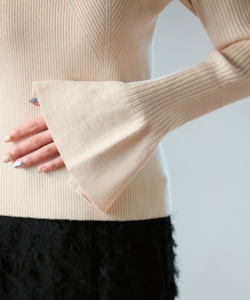 VIS（ビス）の「ビスチェドッキングフレアスリーブニット（ニット/セーター・レディース・レッド/キナリ/ブラック・FREE）」の17枚目の写真