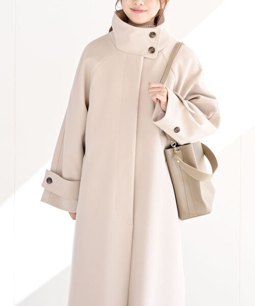 rps(アールピーエス)の「スタンドカラーラグランロングコート(その他アウター・レディース・グレイッシュベージュ/ブラック/アイボリー・フリー)」の2枚目の写真