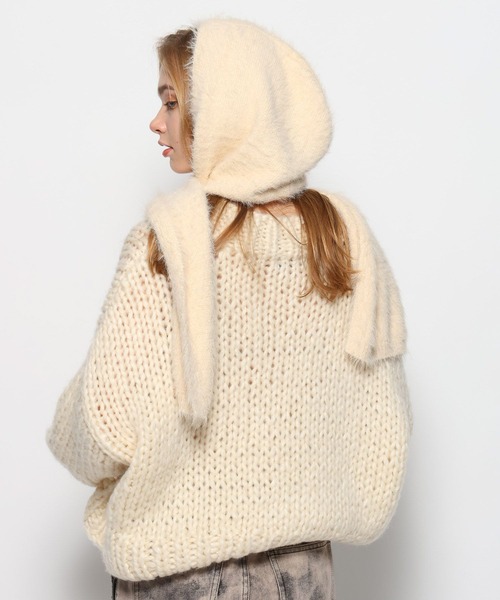 FOREVER 21（フォーエバー トゥエンティーワン）の「【2023AW】シャギーフードマフラー（マフラー・レディース・ピンク/ホワイト系その他/ブラック・FREE）」の2枚目の写真