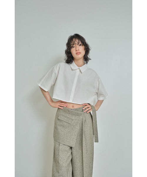 abor o-t-l(アボアオーティーエル)の「クロップド丈ハーフスリーブシャツ(シャツ/ブラウス・レディース・オフホワイト/ブラック/グレー・FREE)」の3枚目の写真