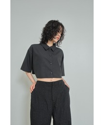 クロップド丈ハーフスリーブシャツ