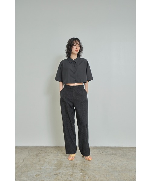 abor o-t-l(アボアオーティーエル)の「クロップド丈ハーフスリーブシャツ(シャツ/ブラウス・レディース・オフホワイト/ブラック/グレー・FREE)」の12枚目の写真