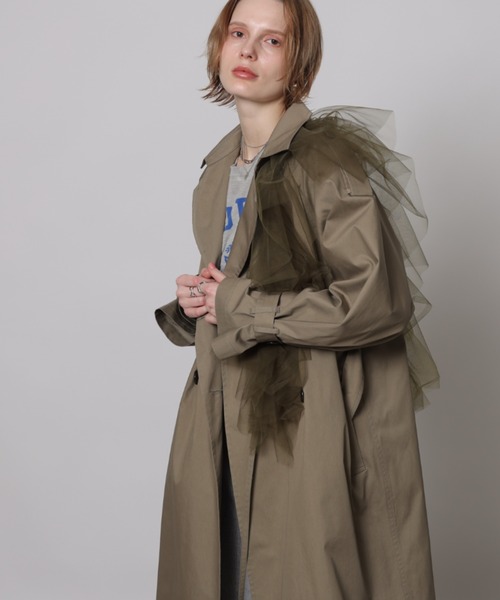 CADUNE（カデュネ）の「チュールラッフル付ロングトレンチコート