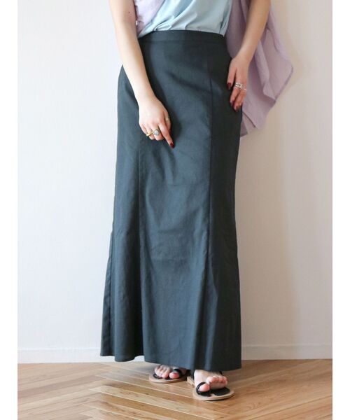 Ungrid（アングリッド）の「フィットフレアスリットスカート（スカート・レディース・アイボリー/チャコールグレー・FREE）」の2枚目の写真