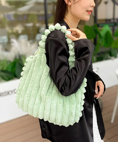 STYLEBLOCK(スタイルブロック)の「ファーキルティングトートバッグ(トートバッグ・レディース・ホワイト/ブラック/グリーン/ローズ・FREE)」の1枚目の写真